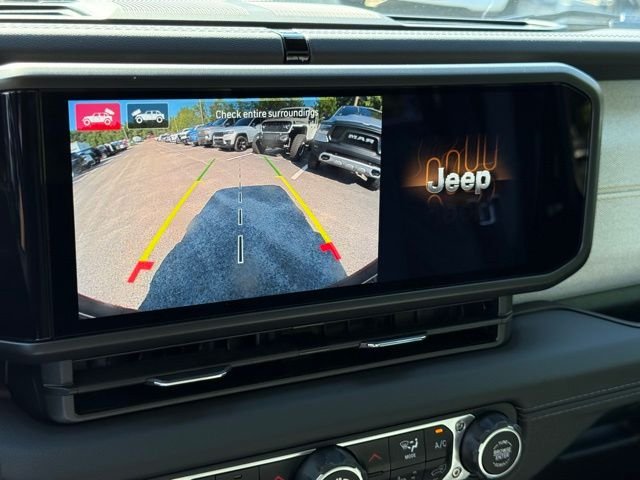 2025 Jeep Wrangler 4-Door Sahara - Photo 30