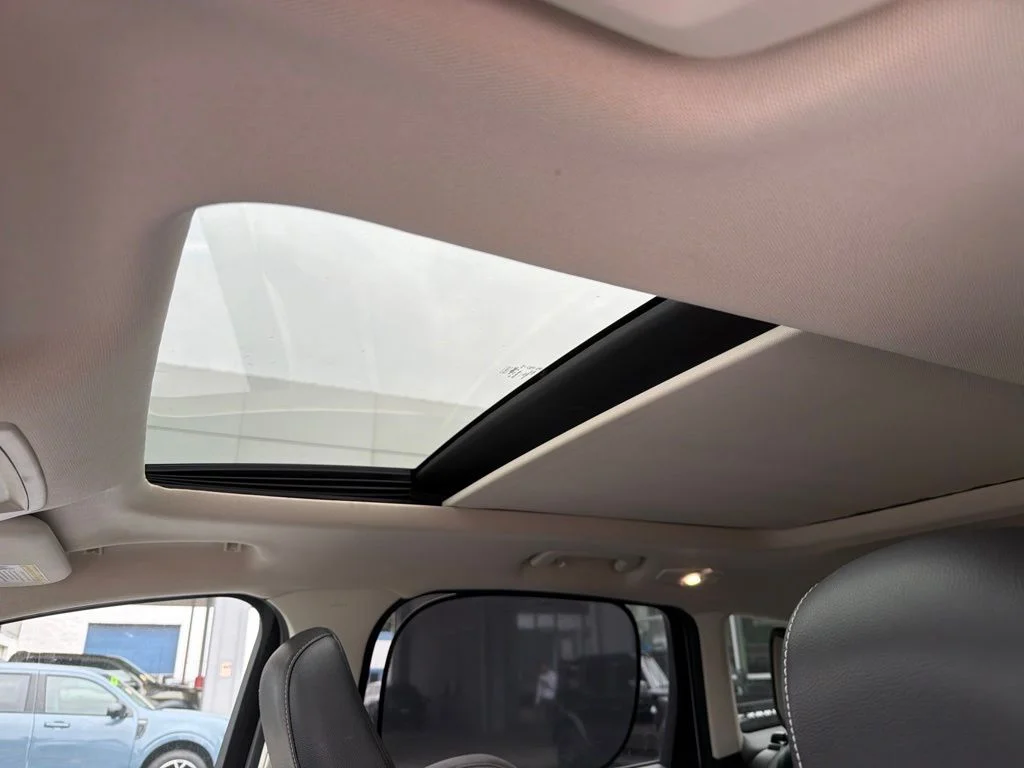 Used 2018 Ingot Silver Metallic Ford SE image 6