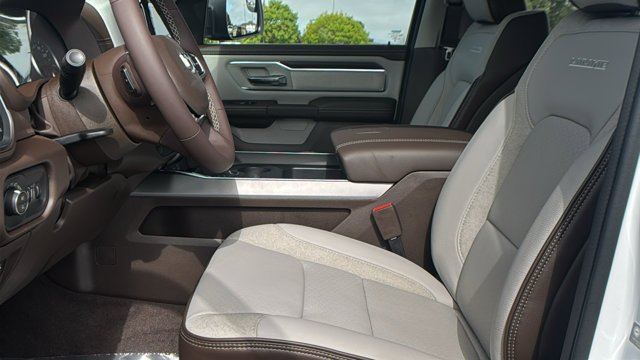 New 2026 Ivory White Tri-Coat Pearl-Coat Exterior Paint RAM Laramie image 22