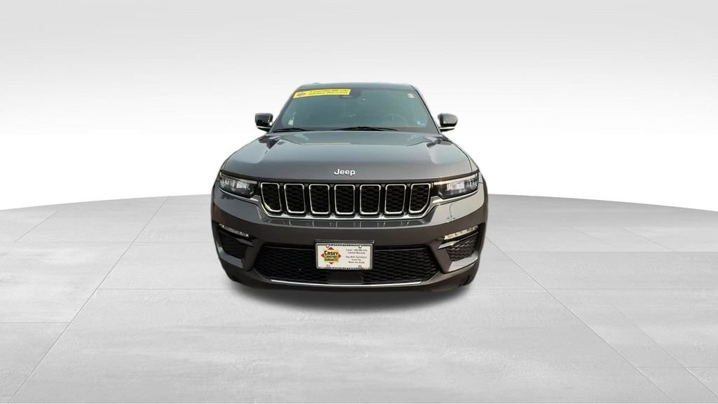 Used 2025 Gray Jeep Limited image 10