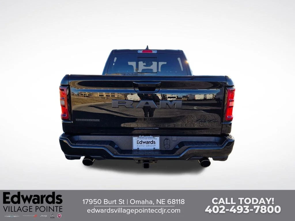 New 2026 Diamond Black Crystal Pearl-Coat Exterior Paint RAM Big Horn/Lone Star image 4