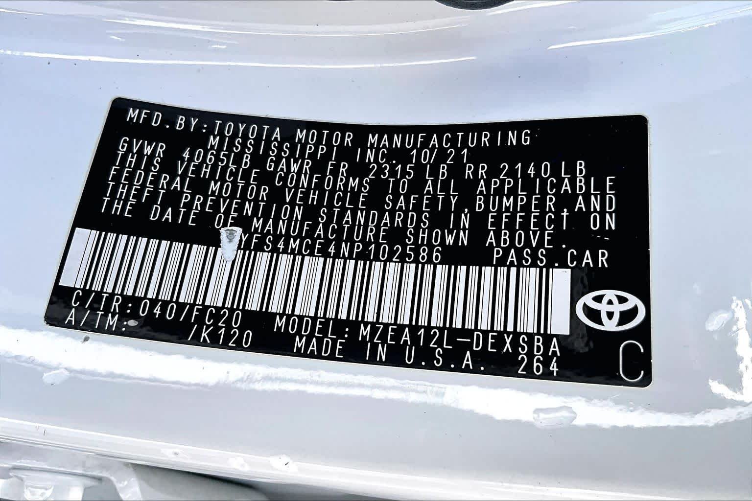 Used 2022 White Toyota SE Nightshade image 36