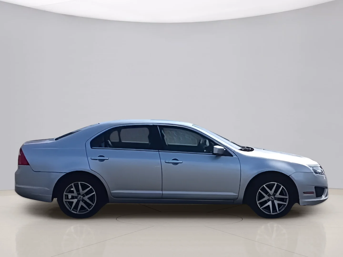 Used 2012 Silver Ford SEL image 4