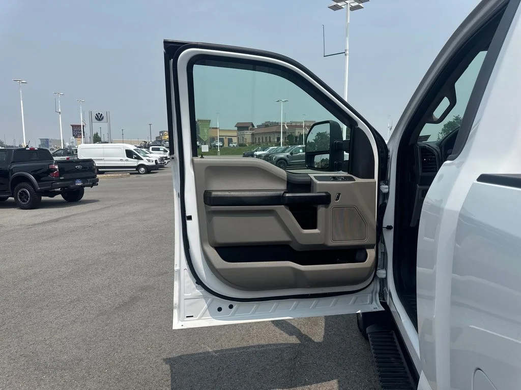 Used 2021 Oxford White Ford XL image 19