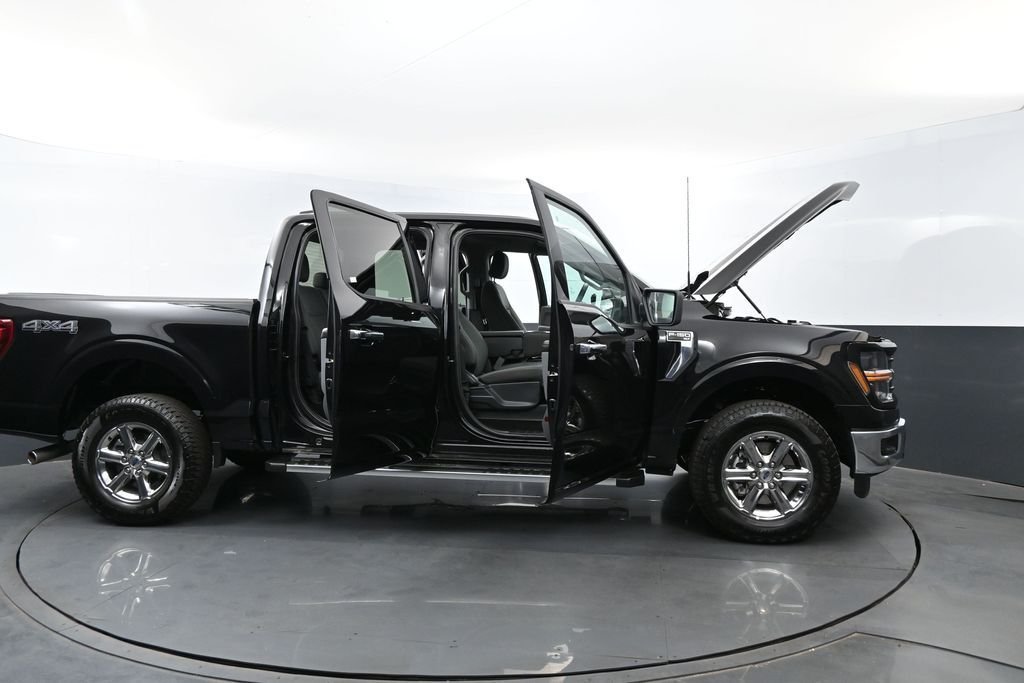 Used 2025 Black Ford XLT image 27