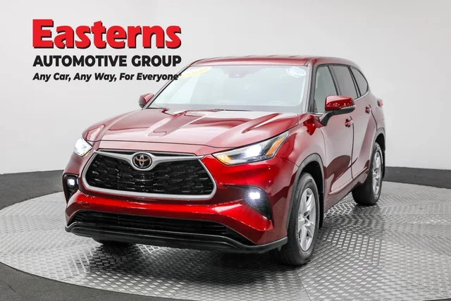 2022 Toyota Highlander LE