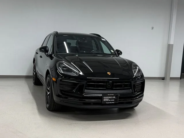 Certified Used 2023  Porsche S image 10