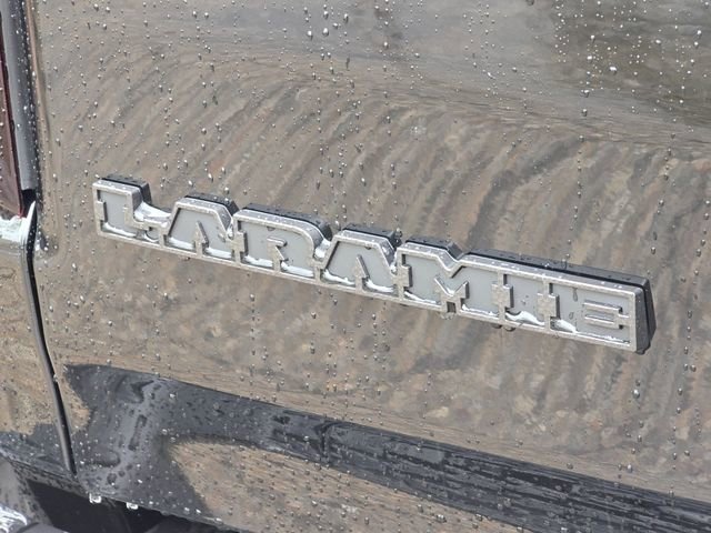 New 2026 Diamond Black Crystal Pearl-Coat Exterior Paint RAM Laramie image 33