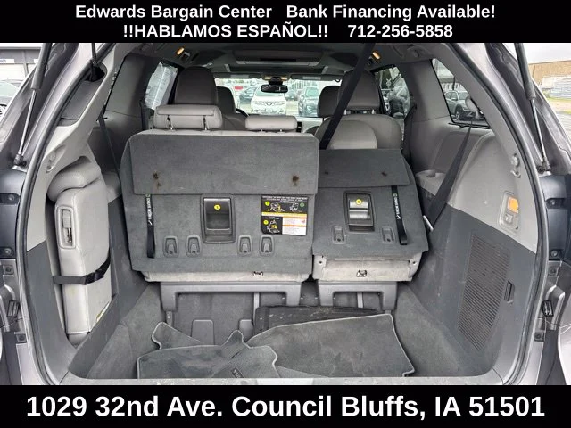 Used 2019 Gray Toyota XLE Premium image 10