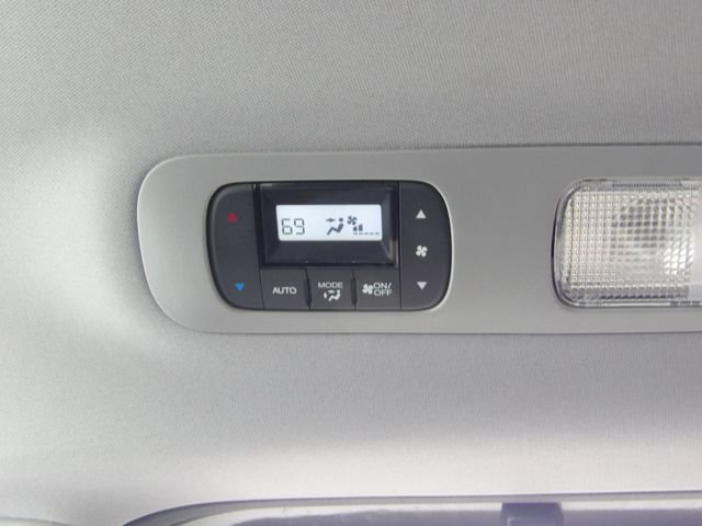 Used 2020 Pacific Pewter Metallic Honda Touring image 51