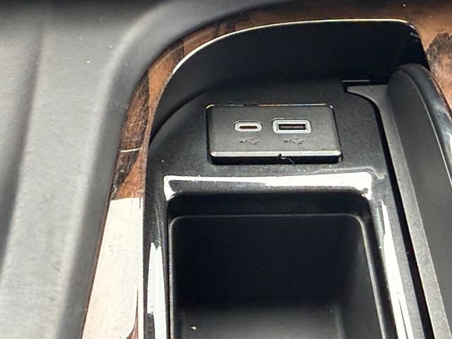 Used 2021 Black Cadillac Sport Platinum image 6