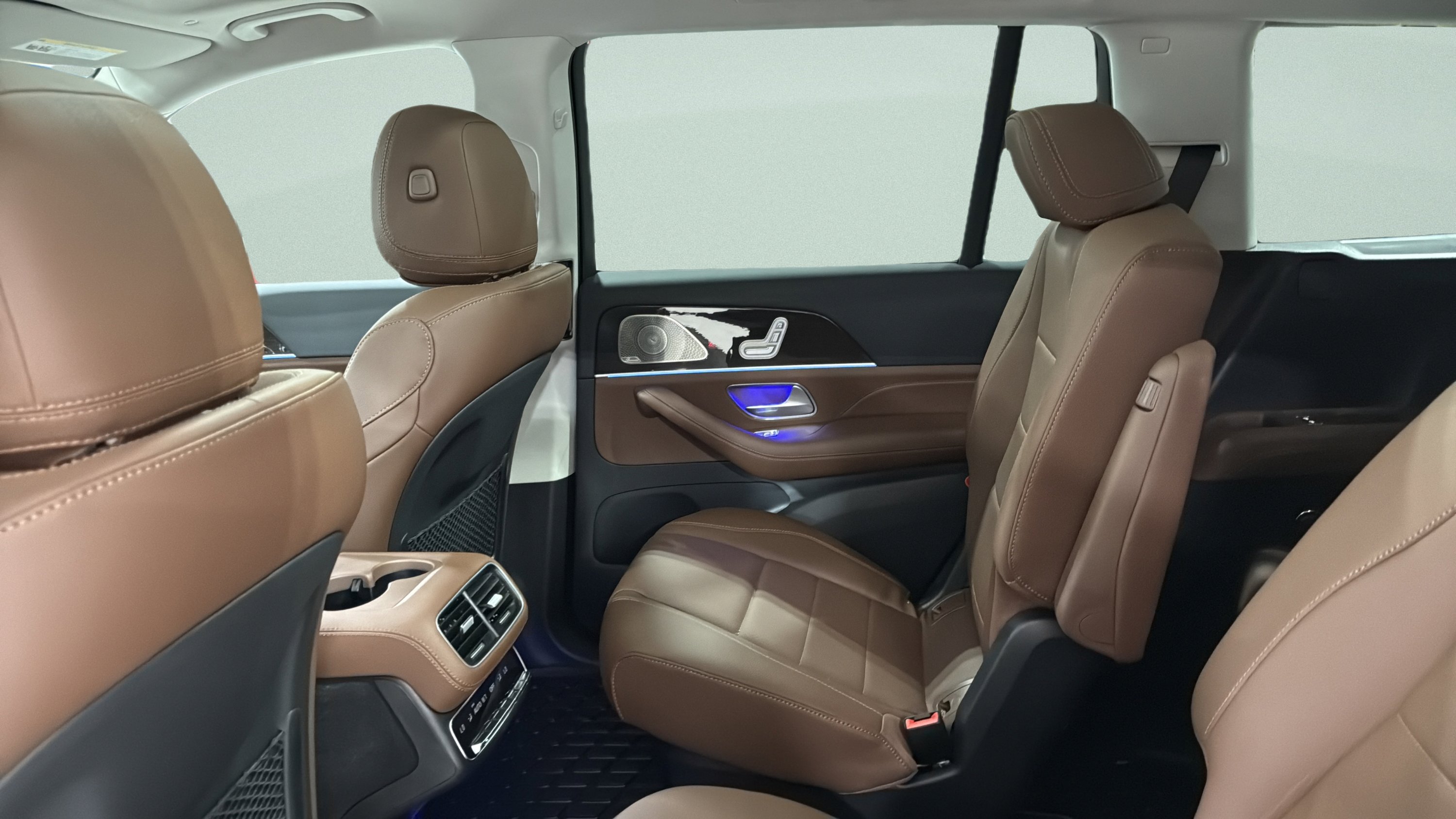New 2026 Selenite Grey Metallic Mercedes-Benz GLS 450 image 23