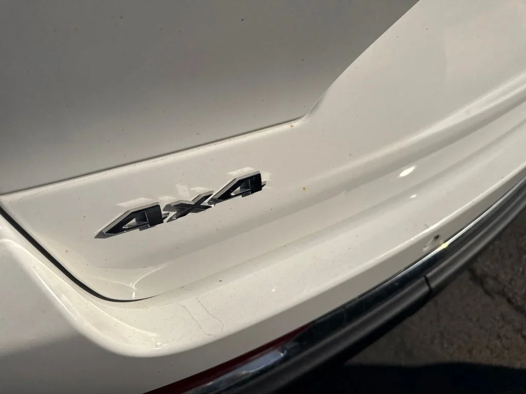 Used 2023 White Jeep Limited image 15