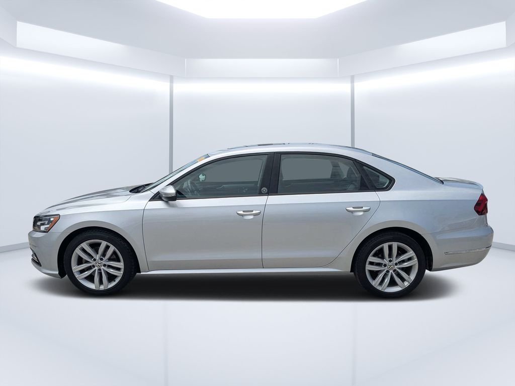 Used 2019 Silver Volkswagen 2.0T Wolfsburg image 6