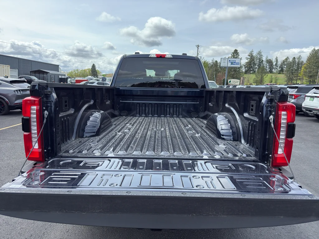 Used 2025 Antimatter Blue Metallic Ford LARIAT image 10