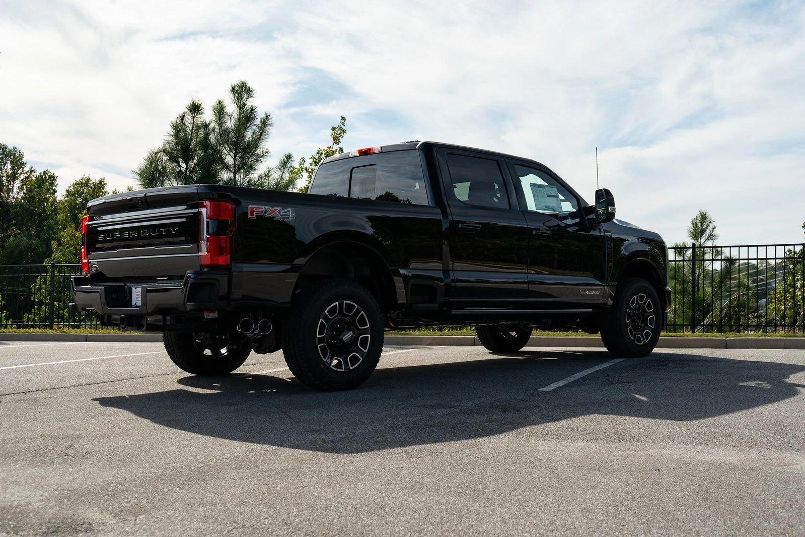 2026 Ford F-250 Super Duty Platinum - Photo 16