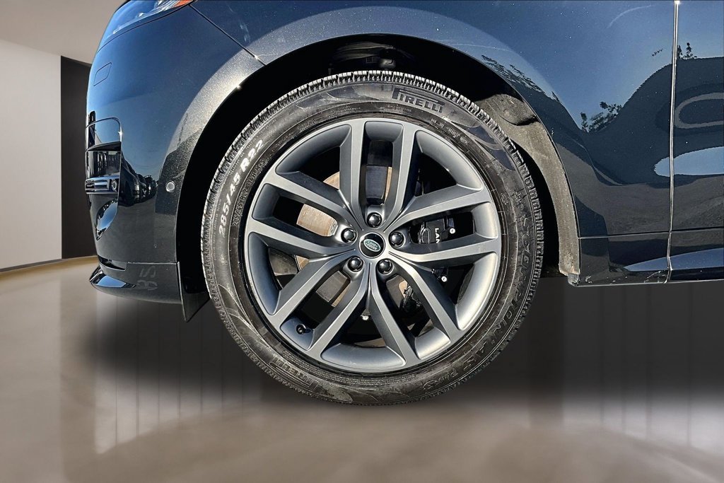 Certified Used 2023 Santorini Black Land Rover SE Dynamic image 32