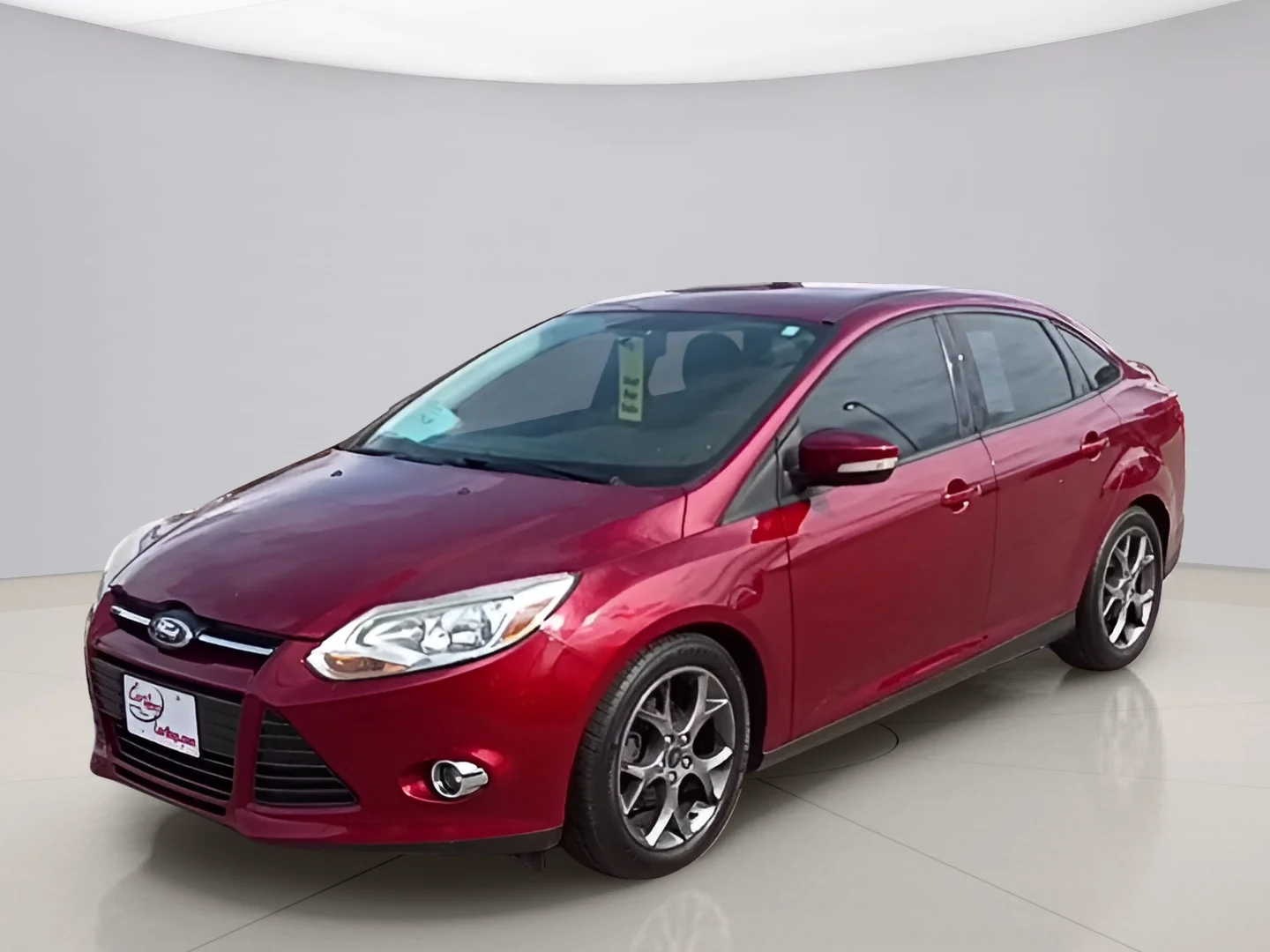 Used 2014 Red Ford SE image 1