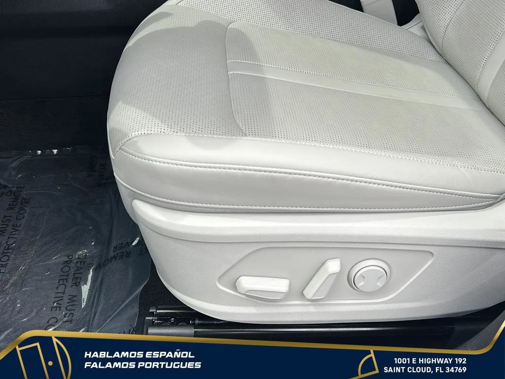 Used 2025 White Kia EX image 13