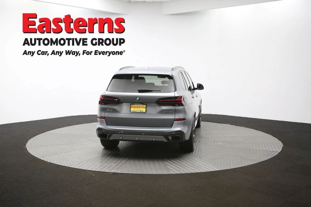 Used 2025 Gray BMW xDrive40i image 38