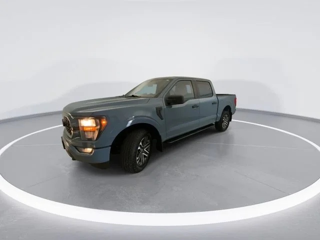 Used 2023 Blue Ford XL image 4