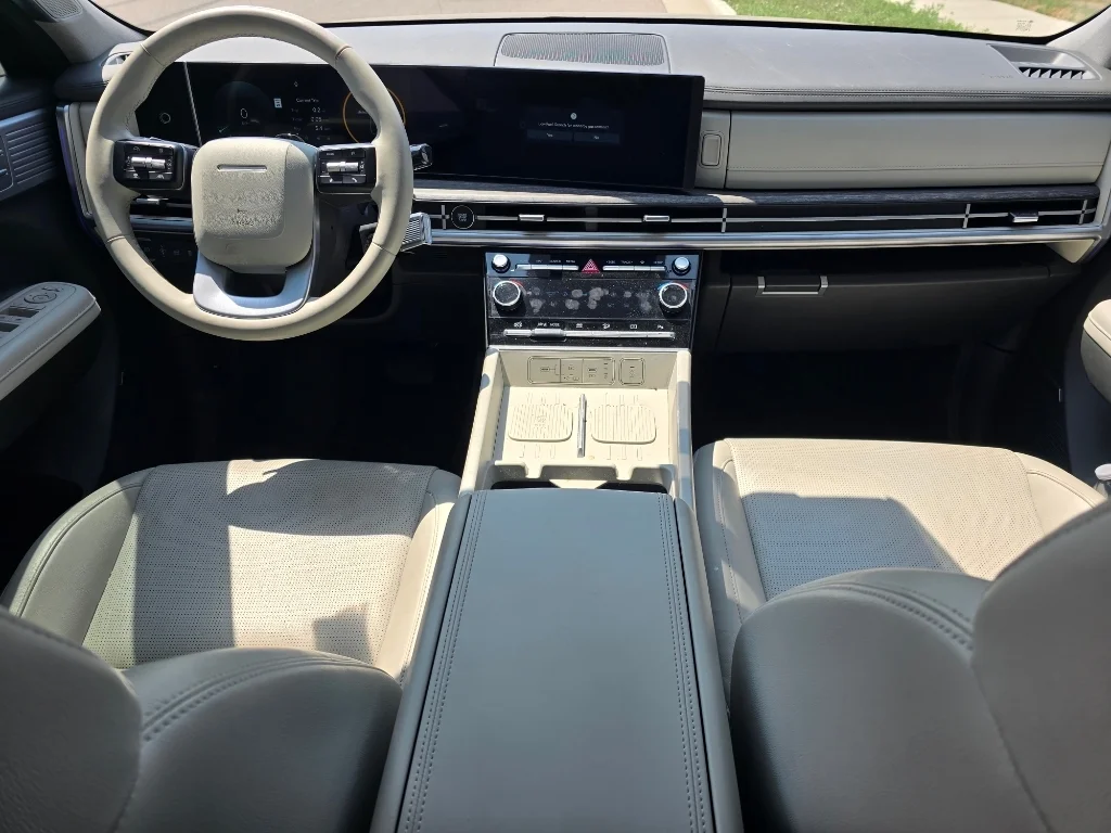 Used 2025 Earthy Brass Matte Hyundai Limited image 26