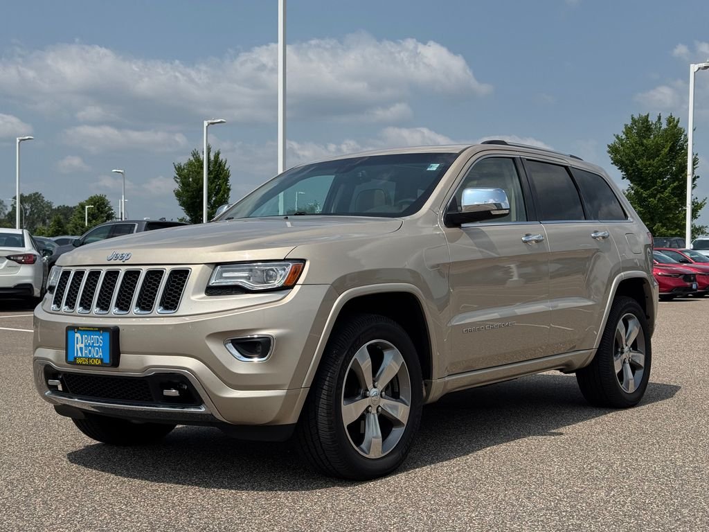 Used 2014 Cashmere Jeep Overland image 3