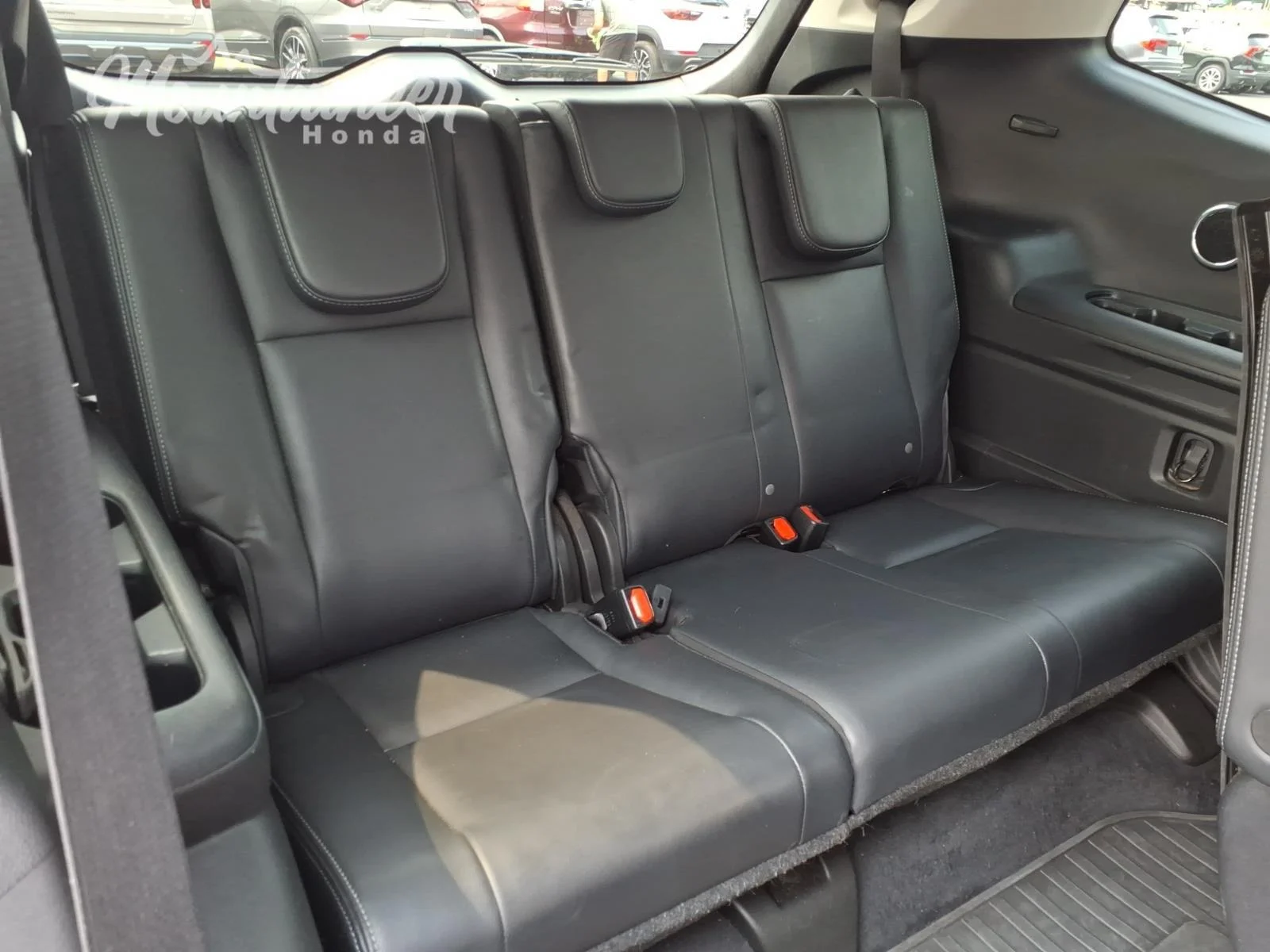 Used 2022 Crystal White Pearl Subaru Limited image 22