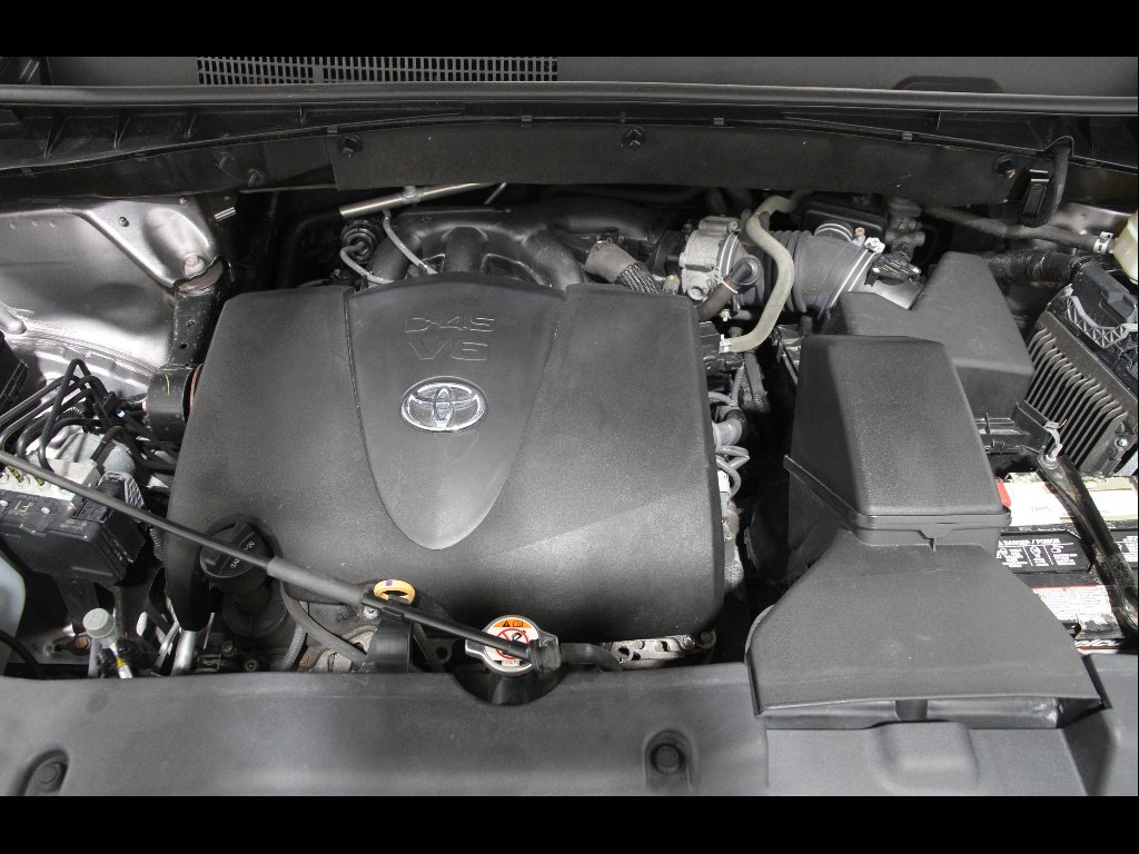 2019 Toyota Highlander LE - Photo 20