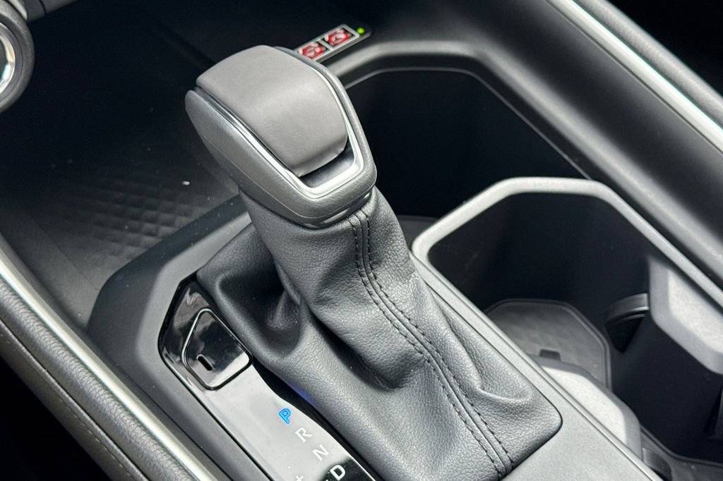 New 2026 Wind Chill Pearl <sup>1</sup> Toyota  Nightshade image 19