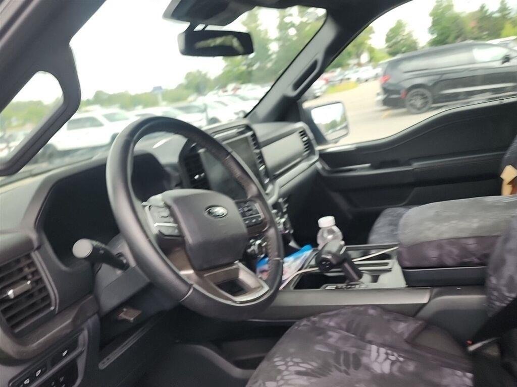 Used 2024 Agate Black Ford XLT image 3