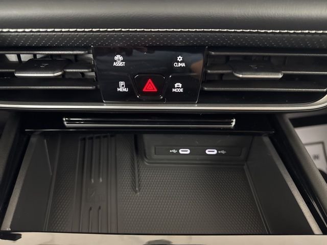 2026 Volkswagen Atlas SE w/Tech - Photo 16