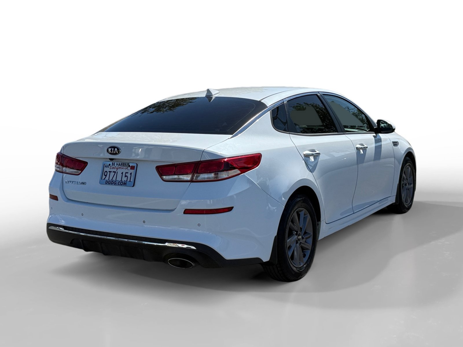 Used 2020 Snow White Pearl Kia LX image 5