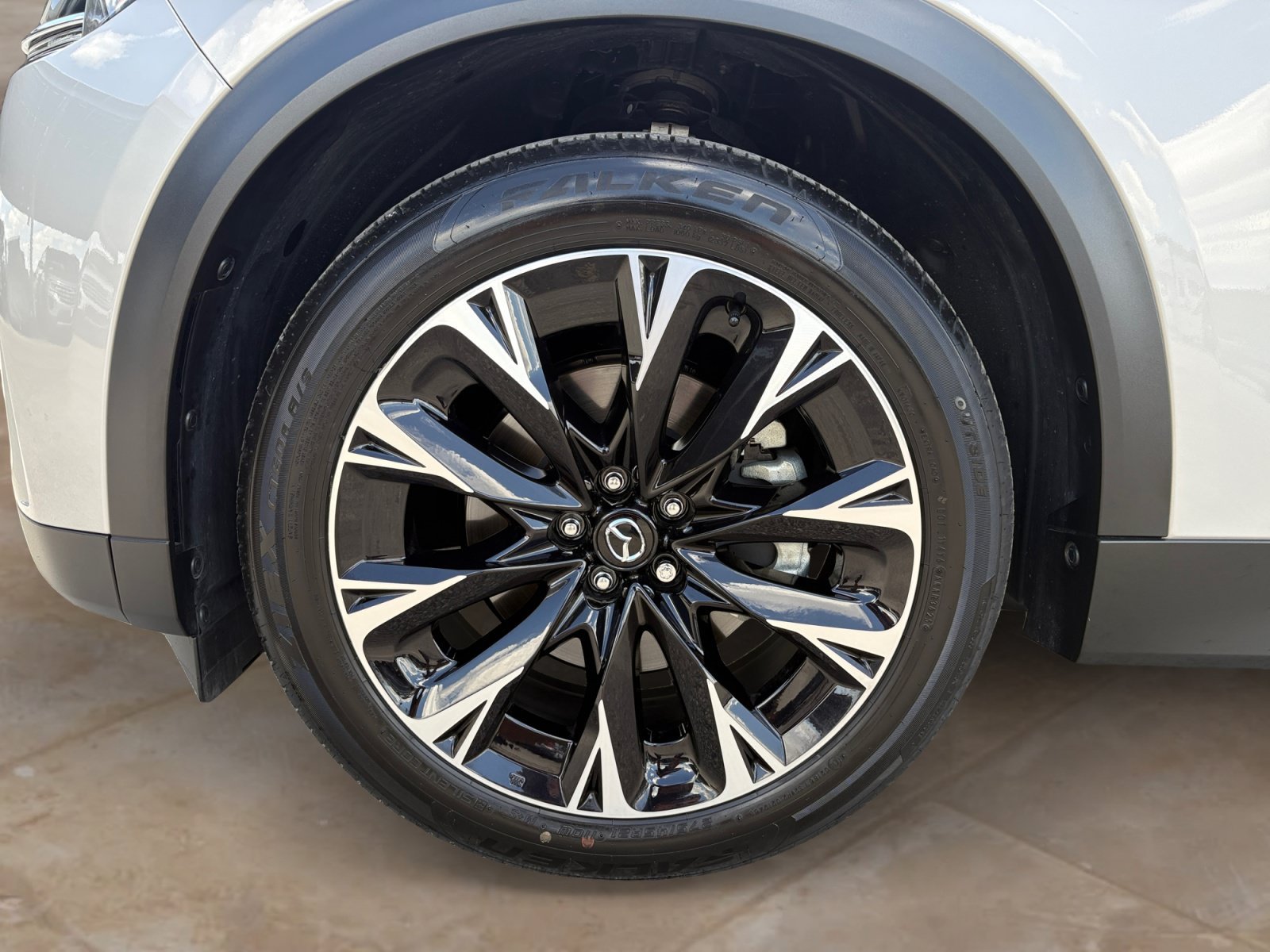 Used 2026 Platinum Quartz Mazda Premium Plus image 28