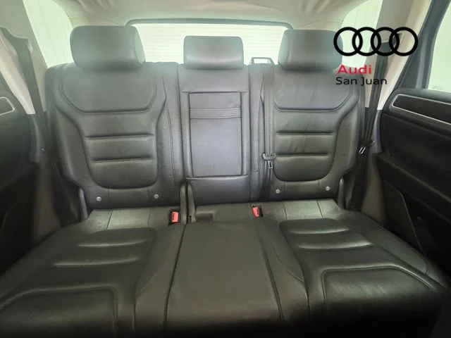 Used 2015 Black Volkswagen V6 Lux image 11