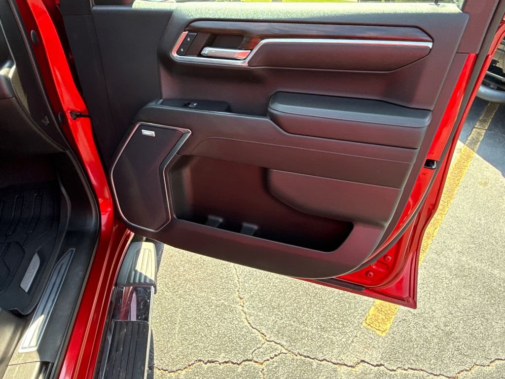 2023 GMC Sierra 1500 SLT - Photo 14