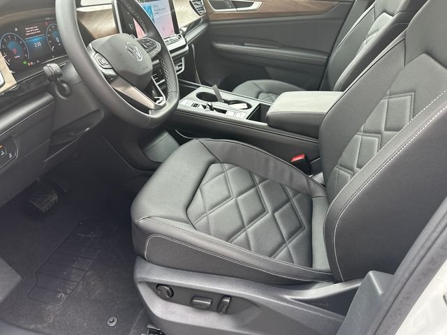 New 2026 White/off-white Volkswagen 2.0T SE image 9
