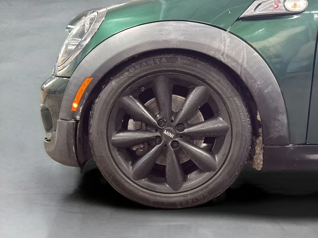 Used 2013 Green MINI Base image 13
