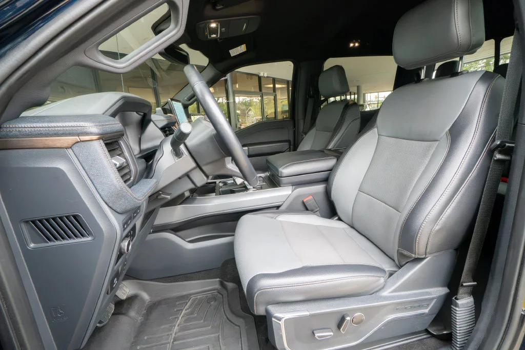 Used 2023 Blue Ford Lariat image 8