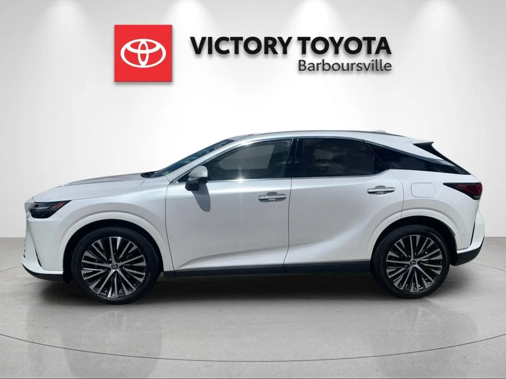 Used 2024 White Lexus 350 Premium Plus image 2