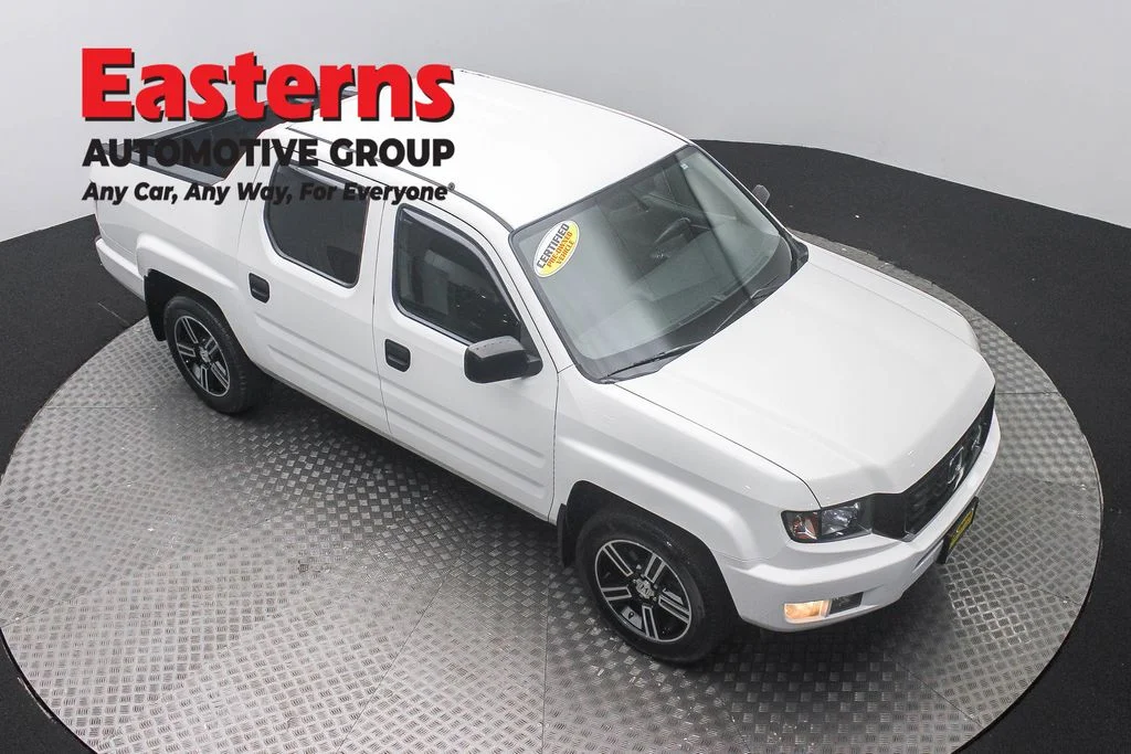 Used 2014 White Honda Sport image 3
