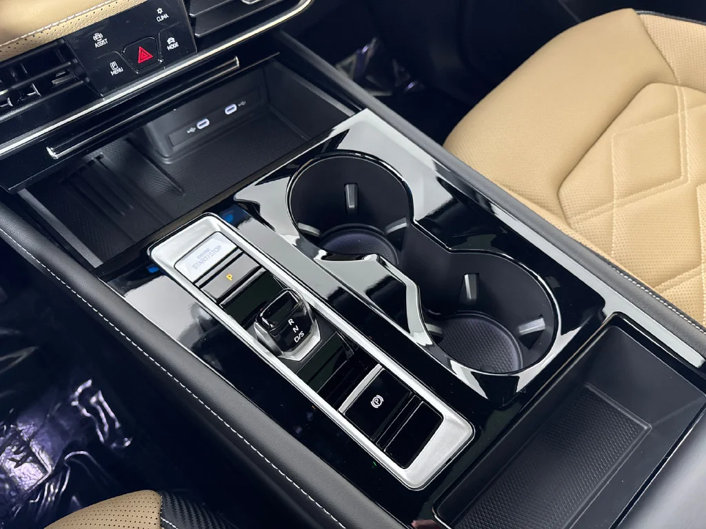 New 2026 Black Volkswagen SE w/Technology image 24