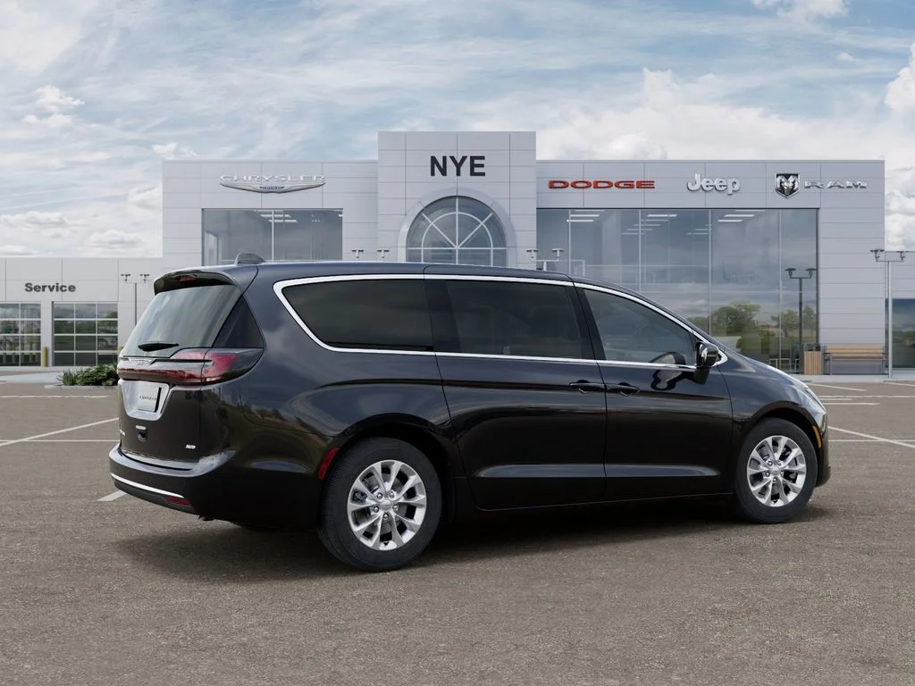 New 2027 Diamond Black Crystal Pearl-Coat Exterior Paint Chrysler Select image 4