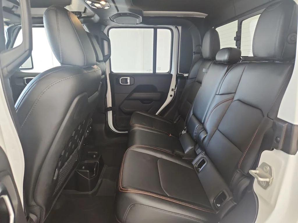 Used 2023 White Jeep Mojave image 33