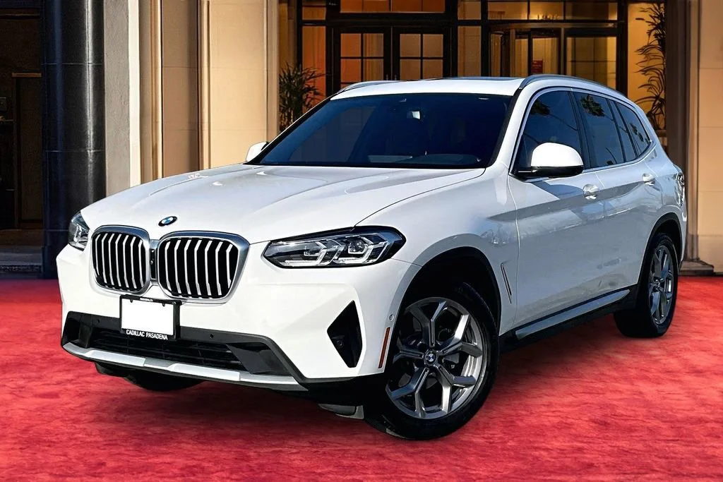 2023 BMW X3 sDrive30i's photo