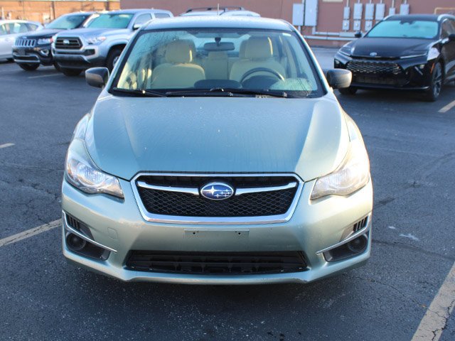 Used 2015 Green Metallic Subaru 2.0i image 3