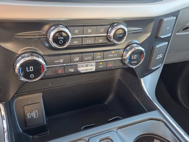 Used 2021 Red Ford XLT image 22