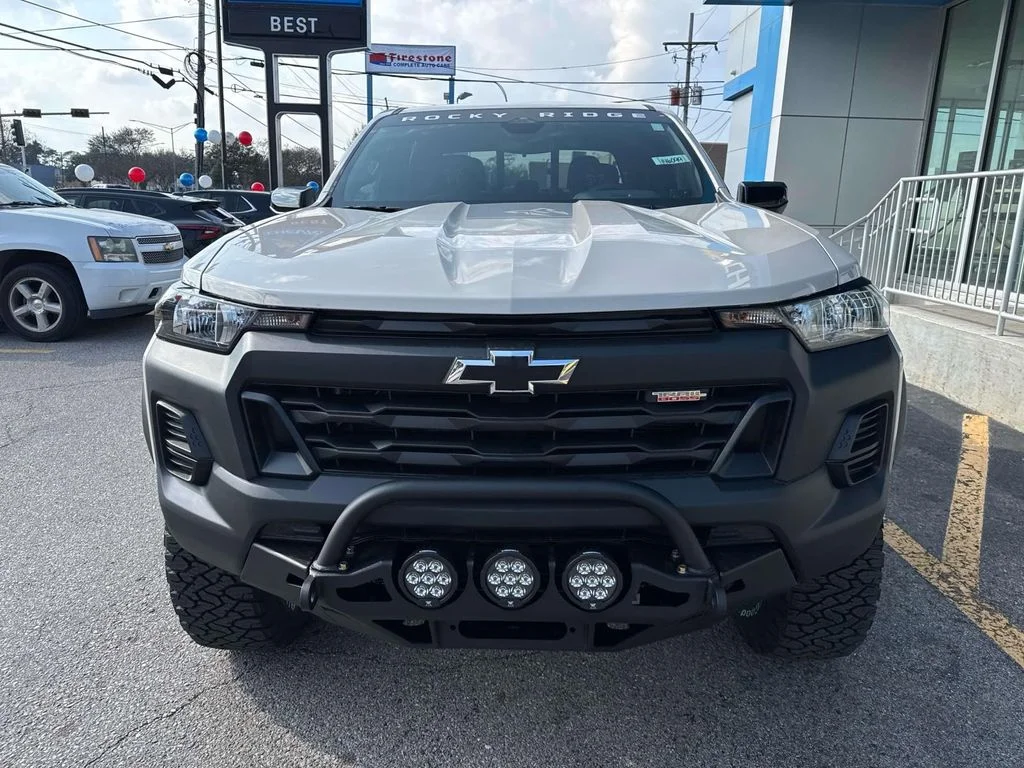 New 2026 White Chevrolet Trail Boss image 2