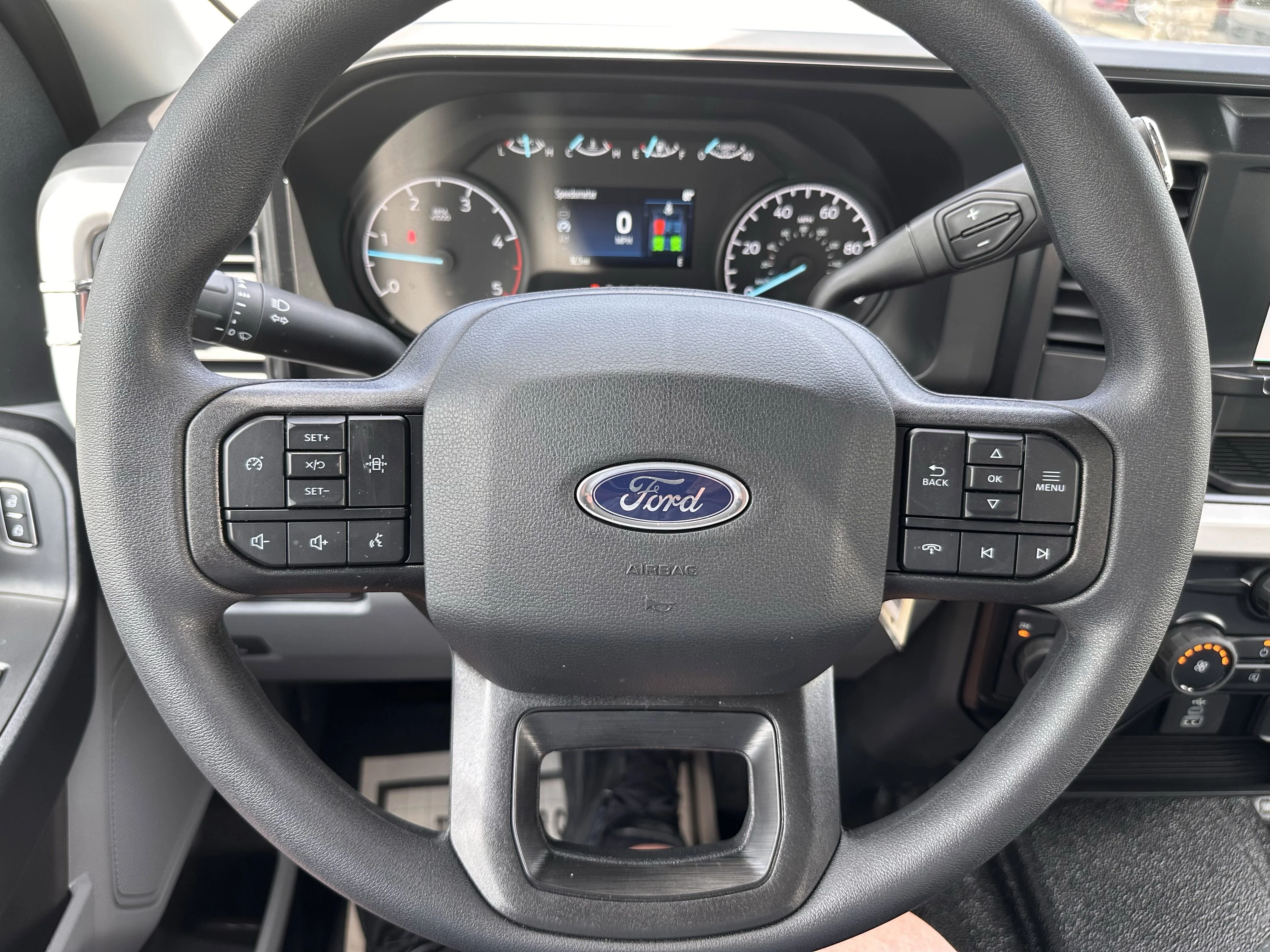 2025 Ford F-350 Super Duty Chassis Cab XL - Photo 18