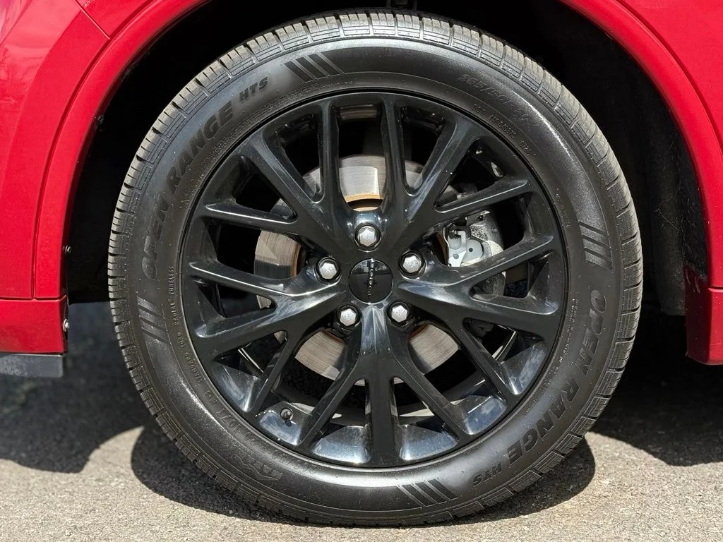 Used 2016 Red Dodge R/T image 9